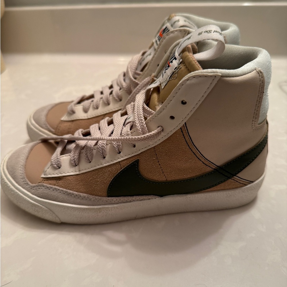 Nike High-Top Sneakers in Beige and White